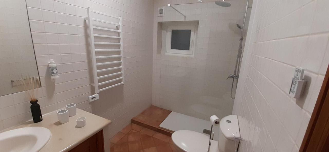 Aprahouseloule Guesthouse ภายนอก รูปภาพ