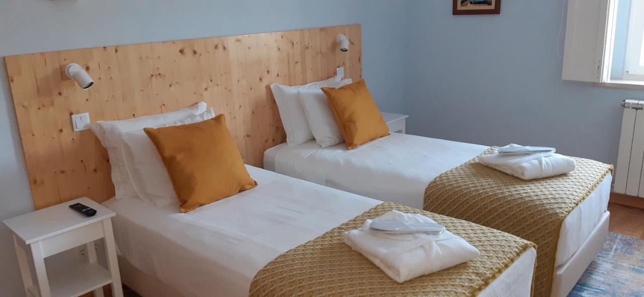 Aprahouseloule Guesthouse ภายนอก รูปภาพ